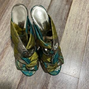 raye block heel sandal